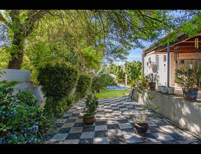 4 BEDROOM FREEHOLD FOR SALE IN GROENVLEI